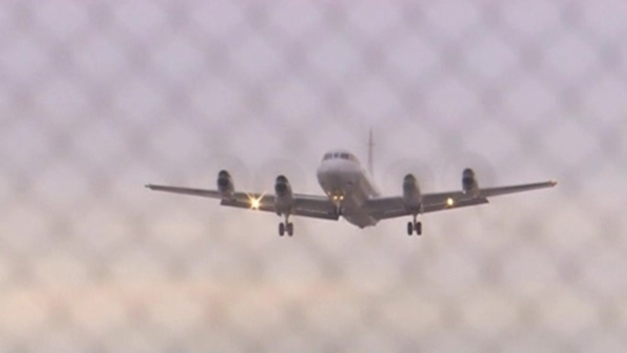 Search for Malaysian jet resumes off Australia...