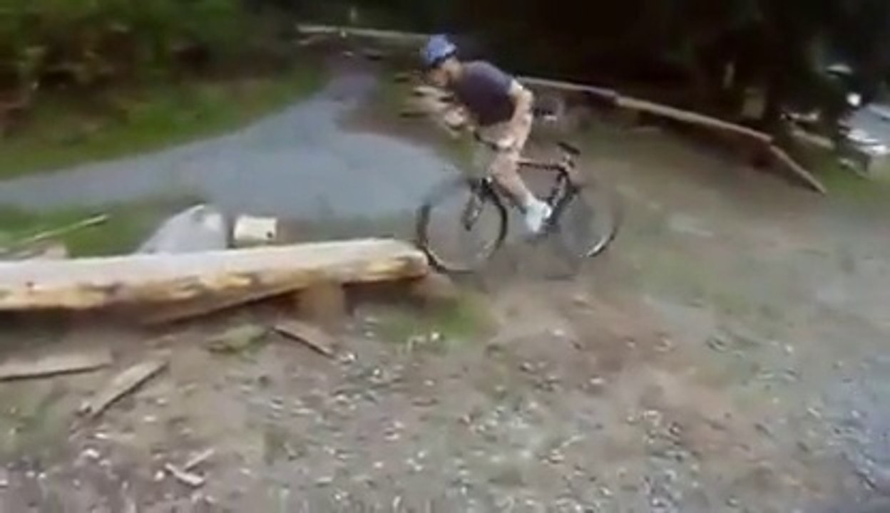 Perdre les dents en VTT... Gros Faceplant!