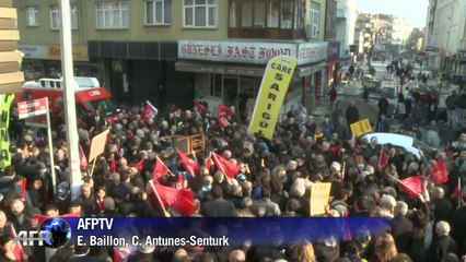 Municipales en Turquie: le candidat du CHP ratisse les quartiers d'Istanbul
