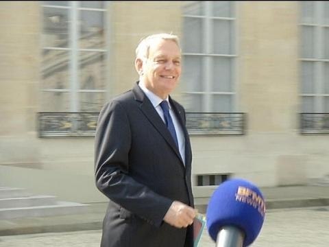 ZAPPING - Le dernier conseil des ministres du gouvernement Ayrault ?