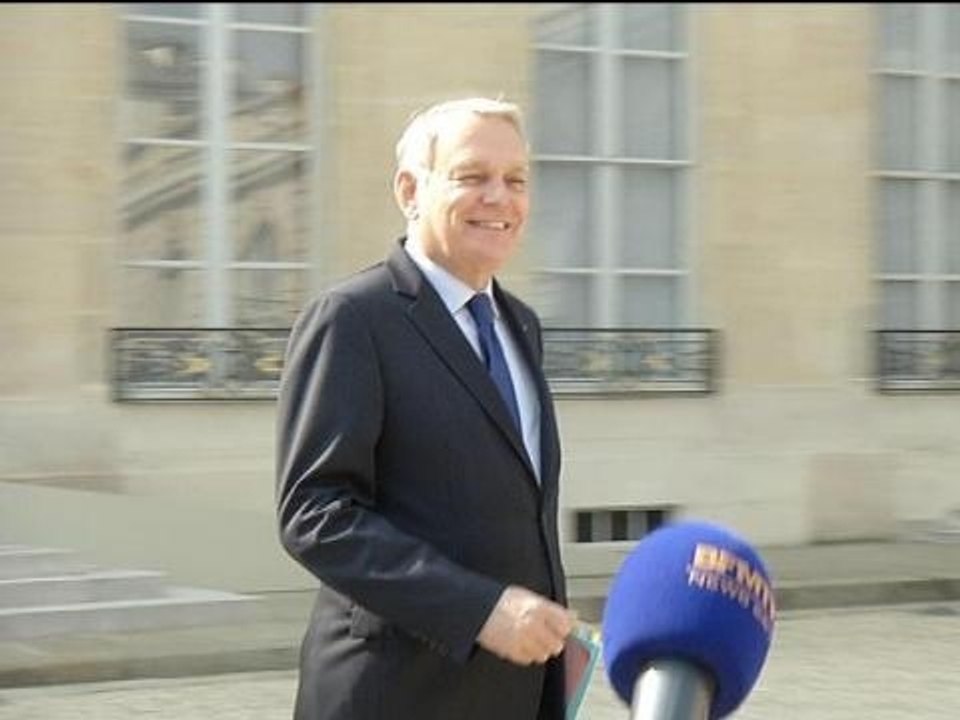 ZAPPING - Le dernier conseil des ministres du gouvernement Ayrault ?