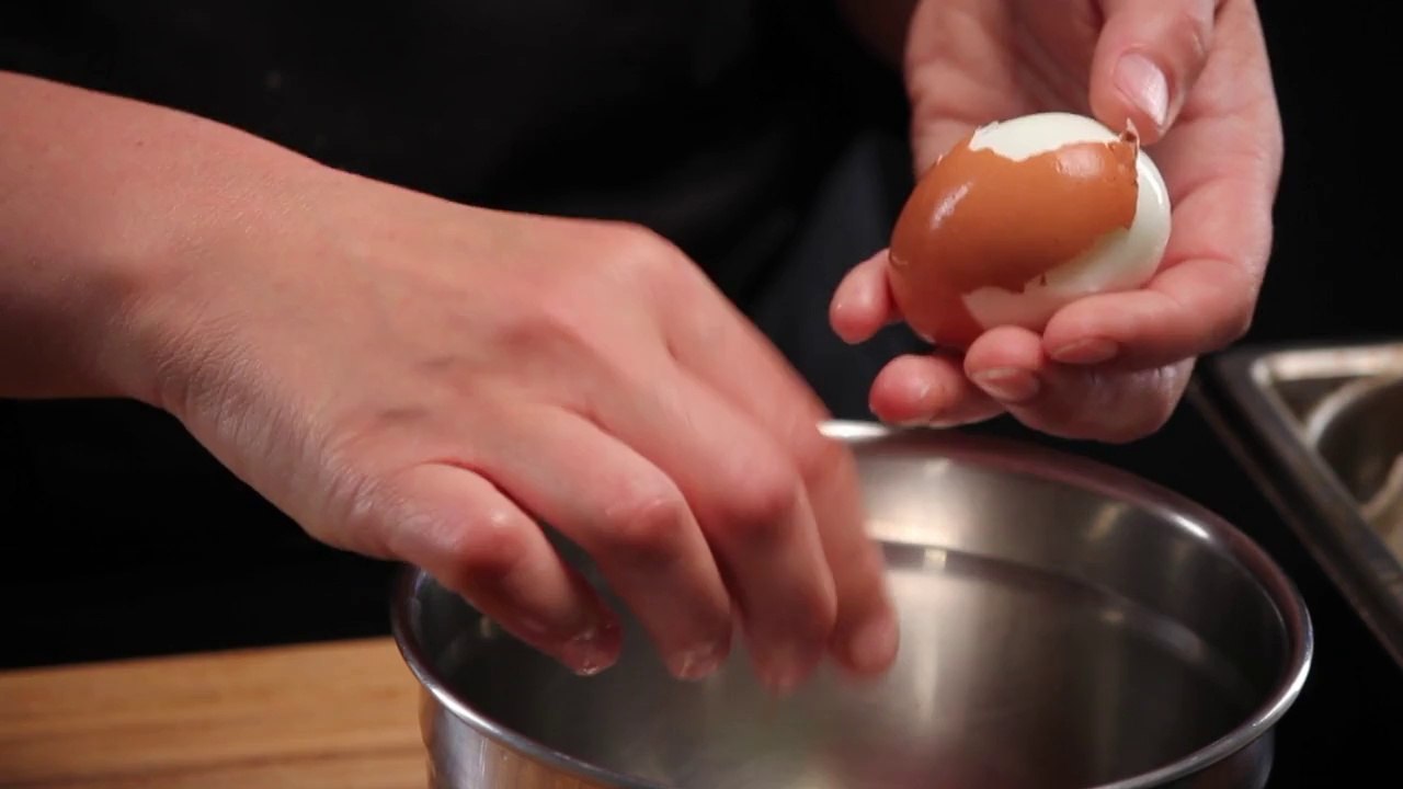 Cuire un oeuf mollet - Likeachef