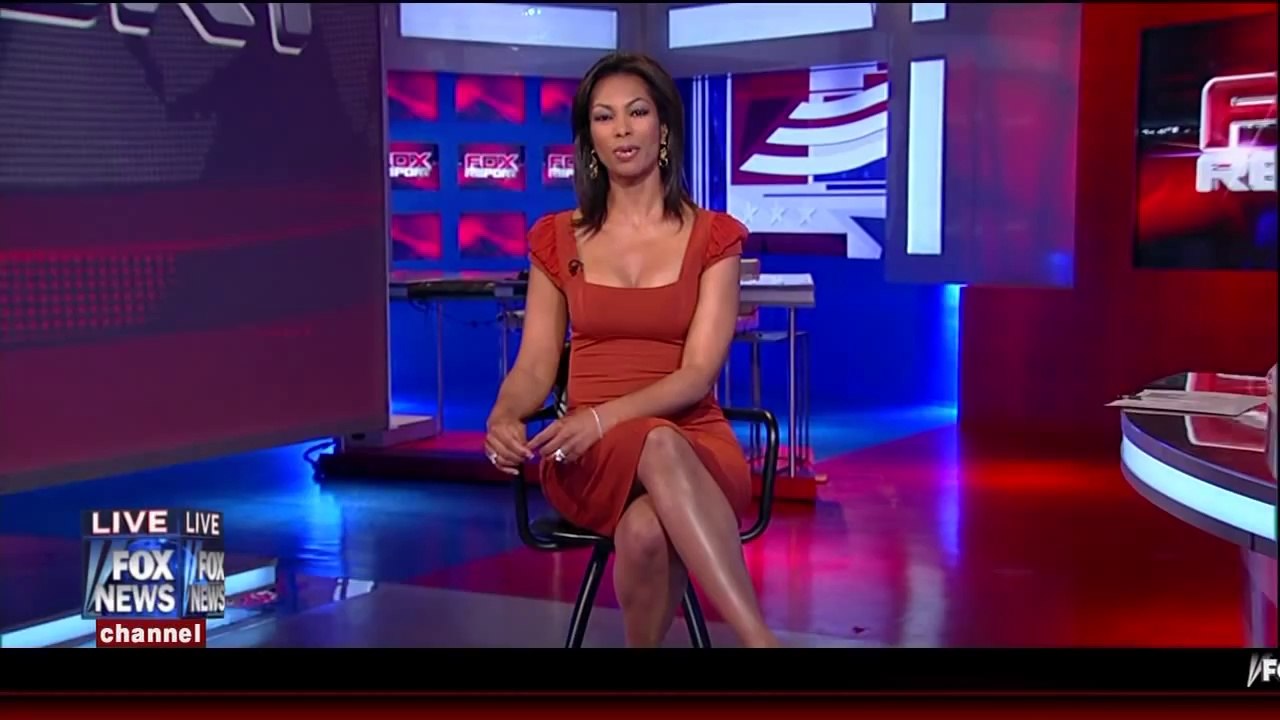 Harris Faulkner Quick Shot of Cleavage-Legs - YouTube