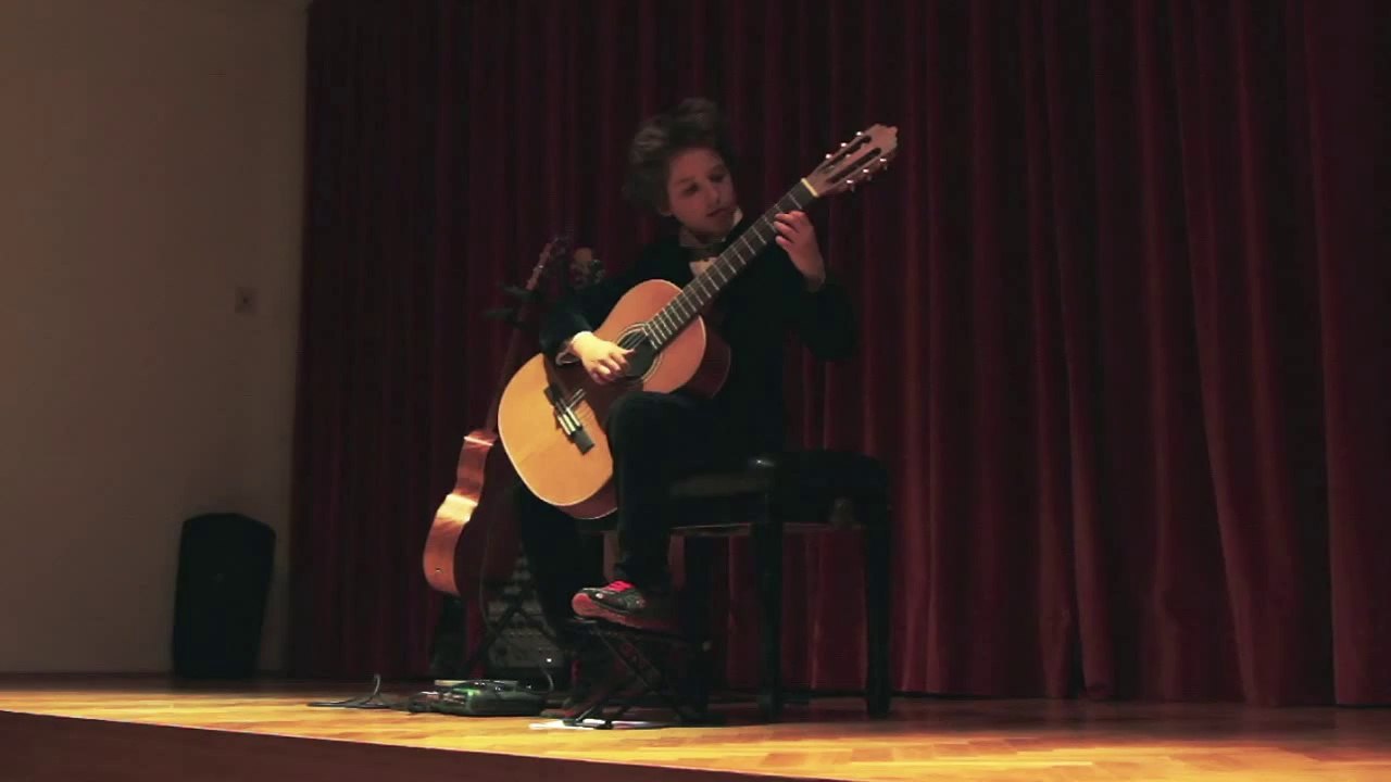 Frano plays Prelude from J.S. Bach Cello suite No.1 BWV 1007 [Live]