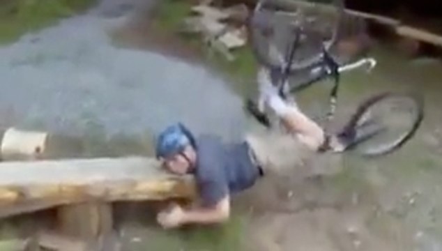 Insane faceplant of Mountain Biker - Epic Fail