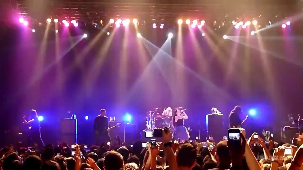 Evanescence - Going Under (Live in Jakarta)
