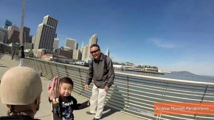 Awesome 'High-Five' Camera Captures Strangers' Smiles