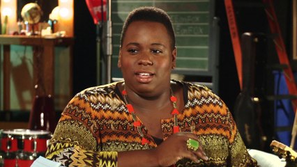 Glee FOX Lounge Alex Does His Best Miley For Naya