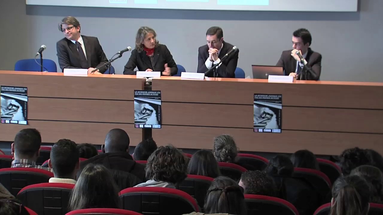 "La recherche juridique vue par ses propres acteurs" - La thèse de doctorat ; le rôle de l'enseignant chercheur et du directeur de thèse au sein de la recherche juridique