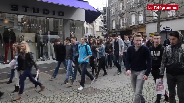 Saint-Brieuc. Manifestation contre la présence du FN au second tour des municipales