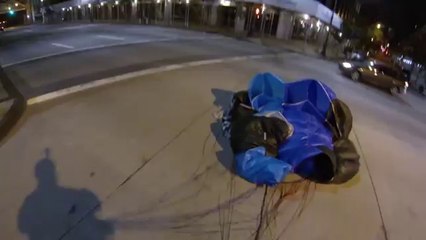 BASE Jump nocturne du One World Trade Center