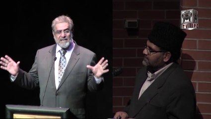 Mohammad Shaikh Encounters Ahmadi Muslims in Canada 01/04 (2013)