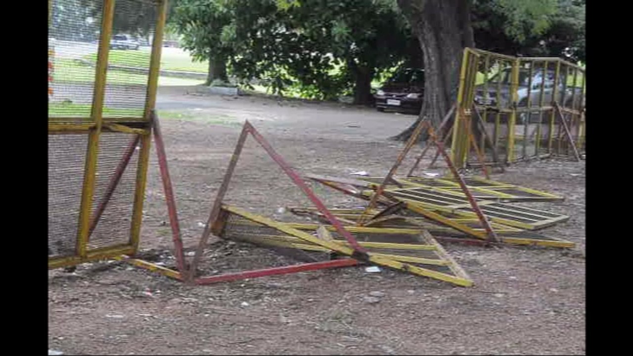 Así quedó el Centenario tras los incidentes entre Nacional y Newells Old Boys
