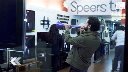 Une chaîne invente.. Le vuvuzela télécommande !