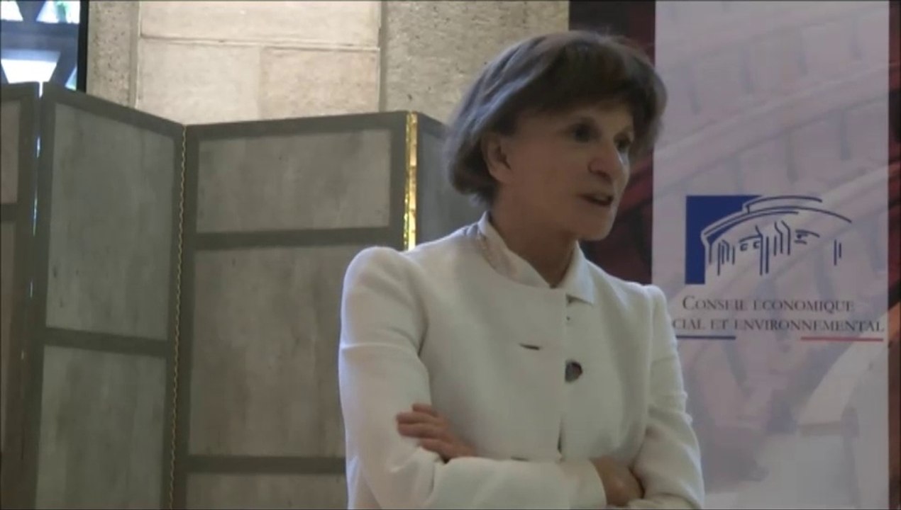 Michèle Delaunay s'exprime sur la loi de programmation de la société au vieillissement