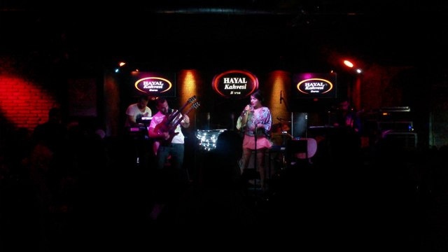 Ceylan ERTEM Hayal Kahvesi Bursa