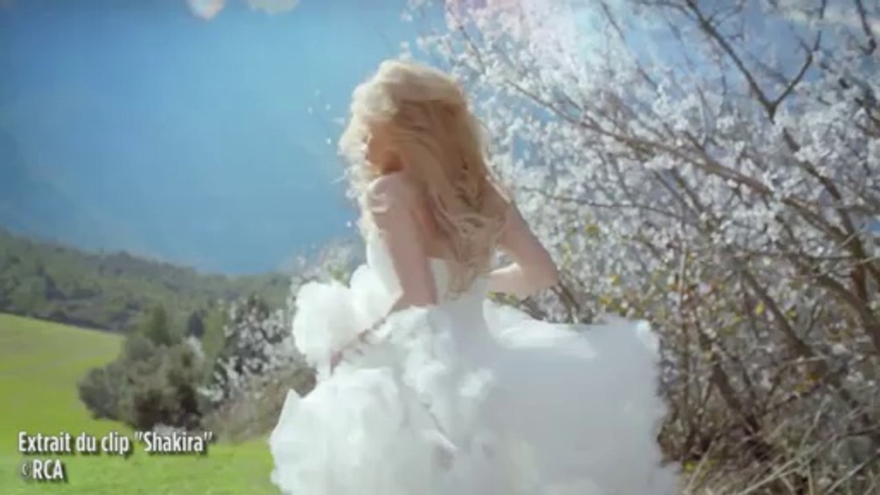 Clip Buzz : Shakira en mariée sauvage pour son clip Empire - Vidéo  Dailymotion