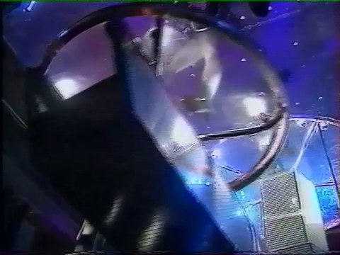 le manège des panthères de la revue C'est Magique ! du Lido de Paris