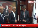Bakan Elvan'a TÜRKSOY Madalyası