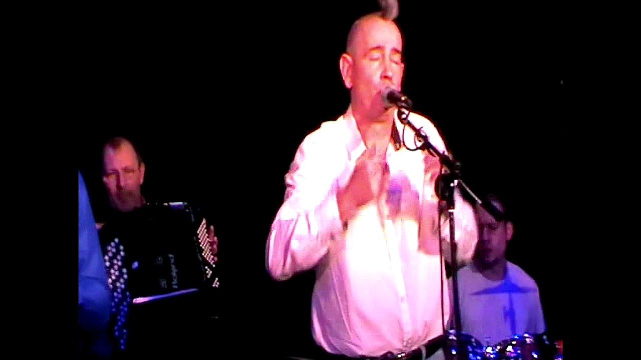 "Pas de quoi s'inquiéter..." extrait du voyage musico-poétique du 17/02/2014 au SpotLight de Lille