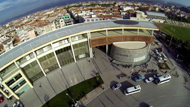 Akhisarlı'nın Belediyesinden Örnek Mimarisiyle Akhisar Belediyesi Hizmet Binası