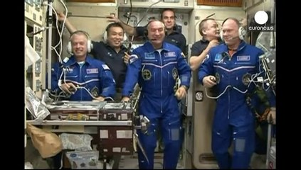 La nave Soyuz llega sin problemas pero con retraso a la Estación Espacial Internacional