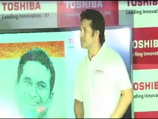 Sachin's largest digital photo unveiled - IANS India Videos