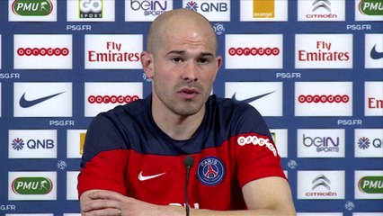 PSG - Jallet défend Ménez