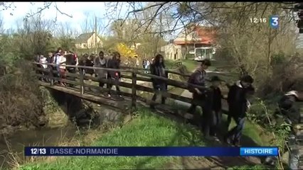 Les collégiens visitent le Mémorial de Montormel