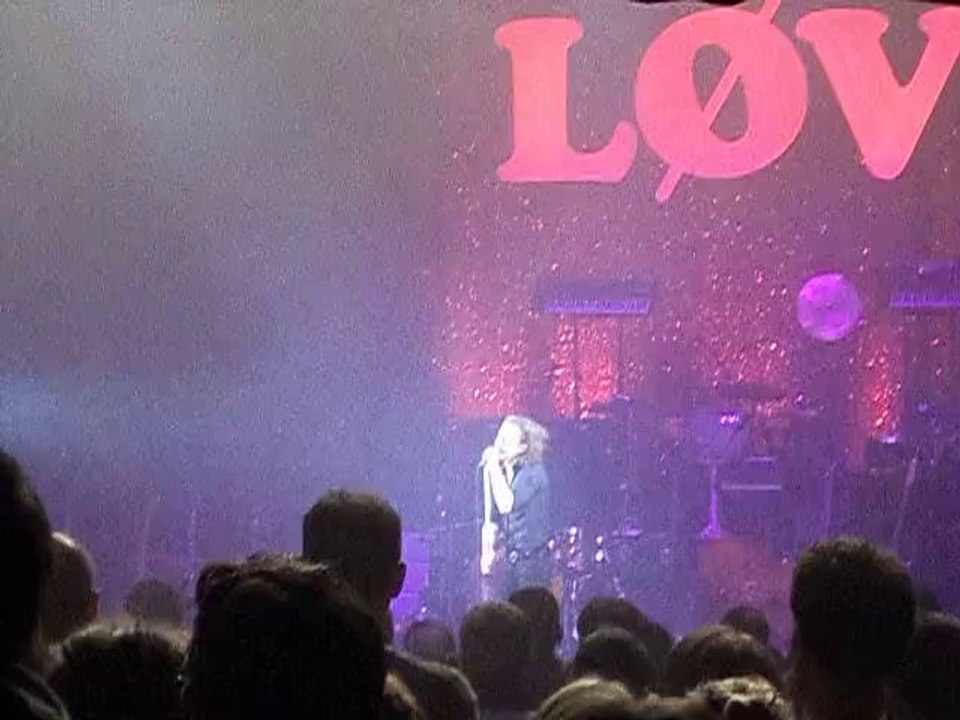 julien doré - i need someone like you (live folies bergères 15 mars 2014)