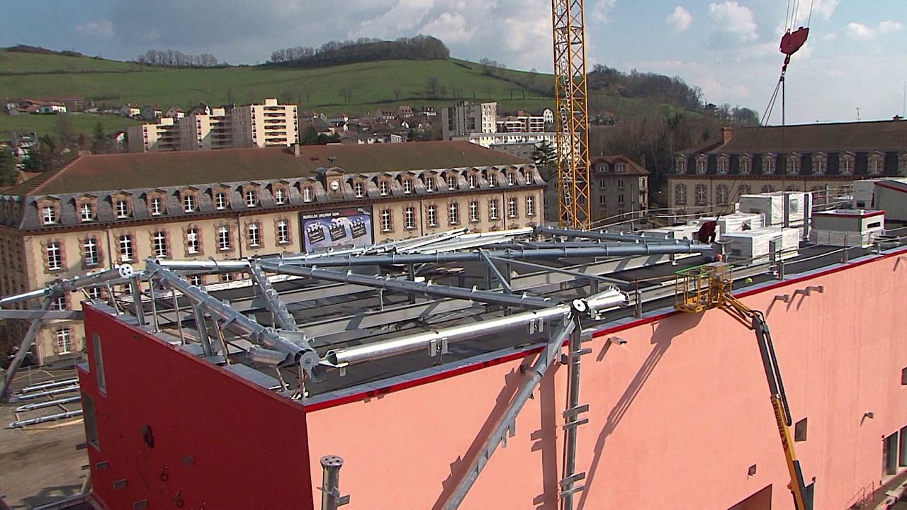 Pose de la Toiture Métallique du Cristal / Aurillac