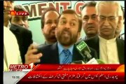 MQM sumit bill to allow dual nationals to contest polls: Dr Farooq Sattar talk to media outside Parliament House