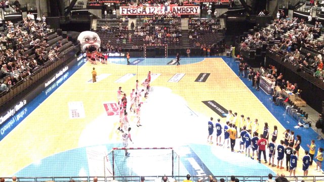 ENTREE DES JOUEURS CHAMBERY SAVOIE HANDBALL CONTRE CESSON RENNES AU PHARE