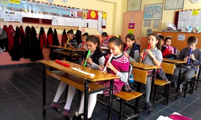 YEŞİLYURT İLKOKULU 4/B sınıfı 'HATIRLA SEVGİLİ' flüt çalışması(ÇANAKKALE-YENİCE)