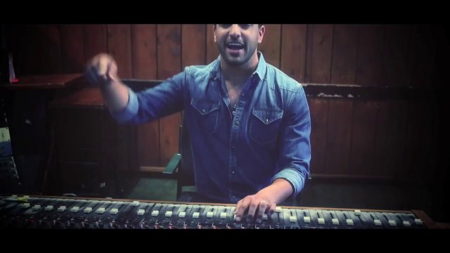 משה פרץ ואגם בוחבוט - ילדה קטנה - קליפ