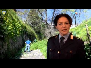 Una moto recuperata tra i rifiuti - Tg Napoli Pulita (28 mar 2014) #19