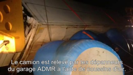 Verton (A 16) : un camion se renverse sur l’autoroute avec son chargement de yaourts