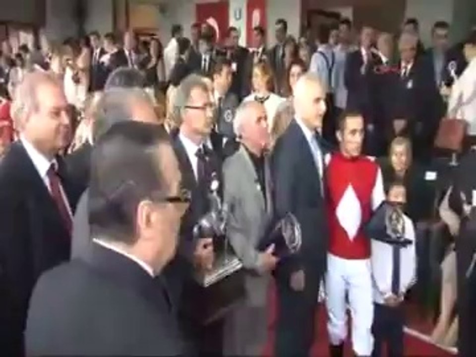 Gazi koşusunda taksim protestosu