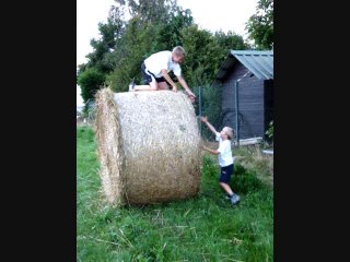 Lauris & Julian - Ballots | Vidéo 4