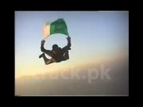 paksitani flag waving free fall