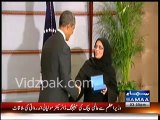 Dr.Maha recieves the Woman of Courage award from Obama