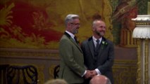 Premiers mariages à minuit pour les homosexuels britanniques