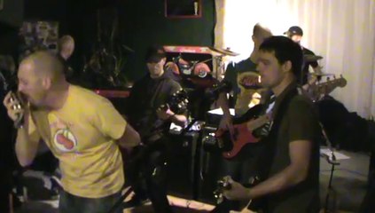 Chux Bollox au Rosanel's pub 23 nov Part 01