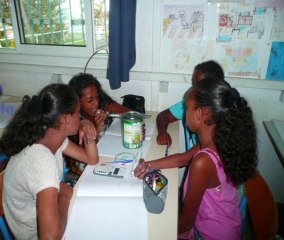 Le réfrigérateur solaire des élèves de Trois Bassins