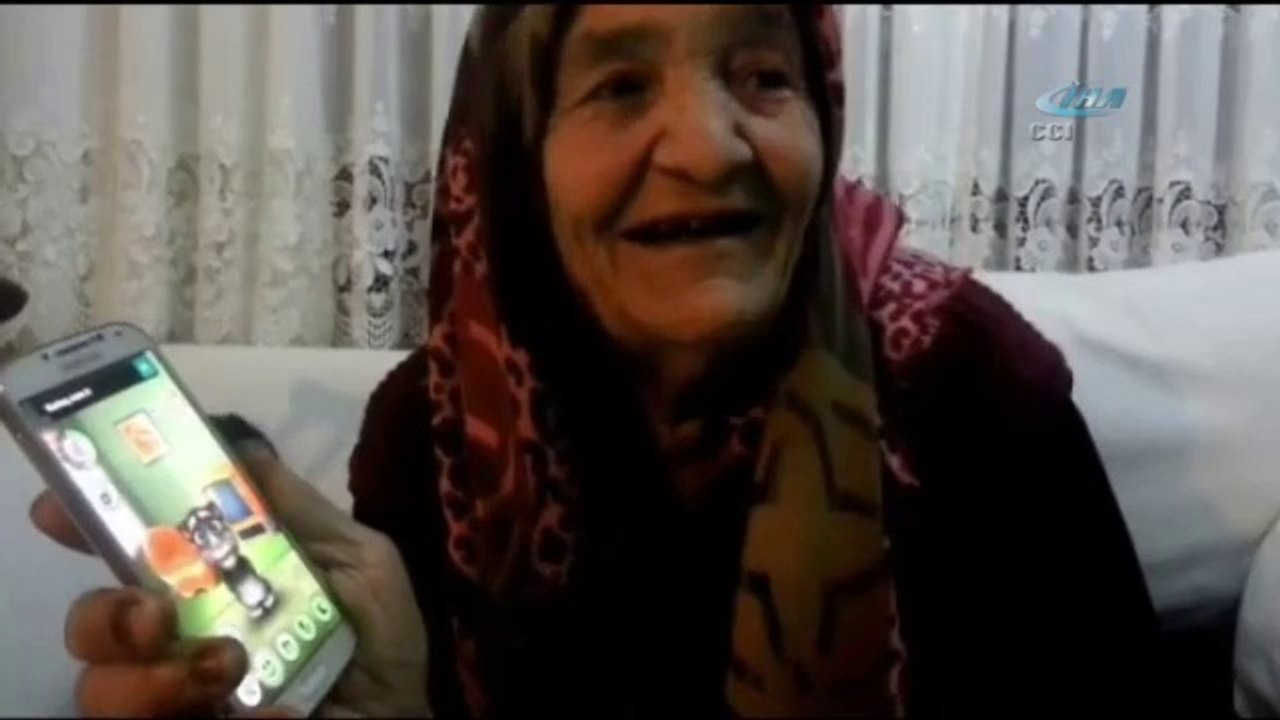 Karadenizli Nine Talking Tom�la Türkü Yarışına Girdi.