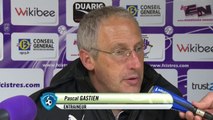 Conférence de presse FC Istres - Chamois Niortais (2-1) : José  PASQUALETTI (FCIOP) - Pascal GASTIEN (NIORT) - 2013/2014