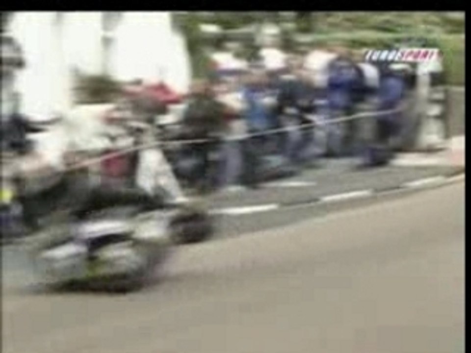 4 minutes de crach moto