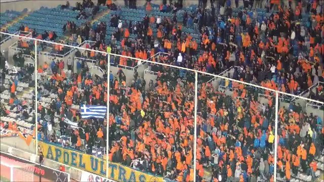 ΑΠΟΕΛ-Απόλλων-πλέι οφ-ΑΠΟΕΛ fans (4)