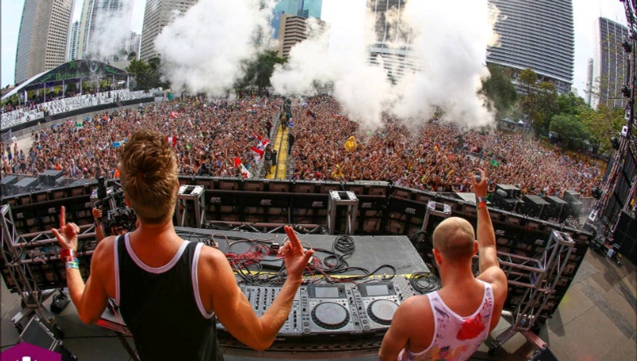 @Showtek Live at Ultra Music Festival 2014 - Miami