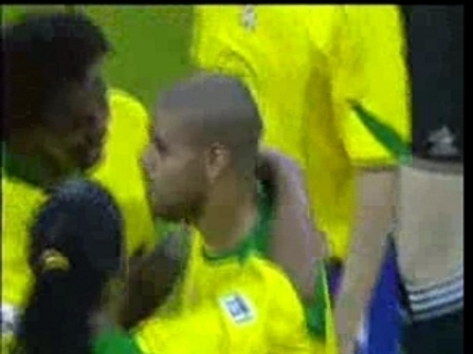Adriano gol confederation cup 2005